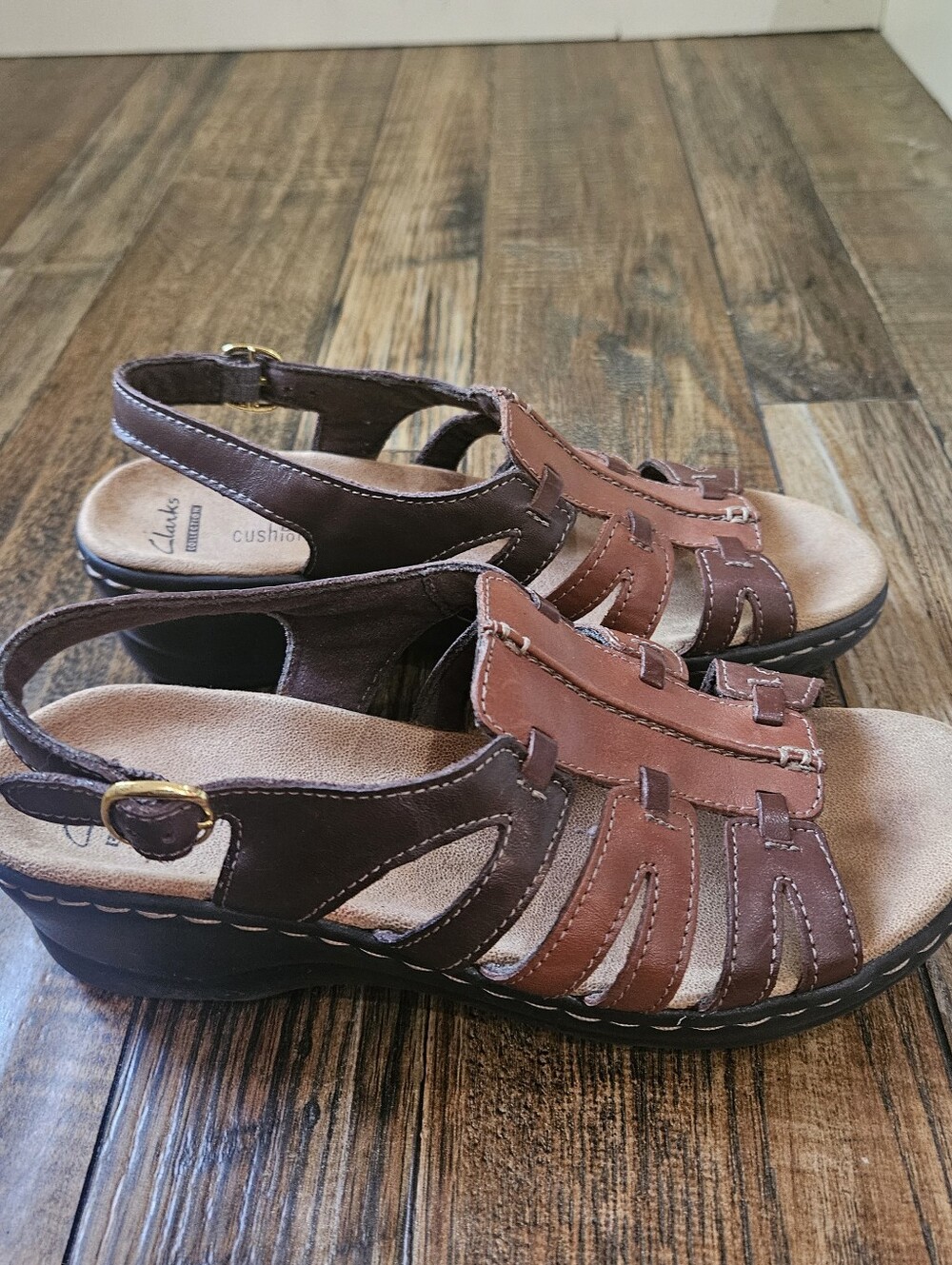 Clarks Two-Tone Brown/Tan Leather Slingback Comfy Sandals (Size-6.5 Wide Width)